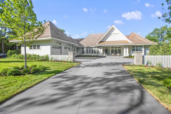 Cost of Driveway Concrete Repair in Aurora