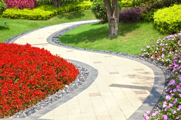 Cost of Garden Walkway Repair in Aurora